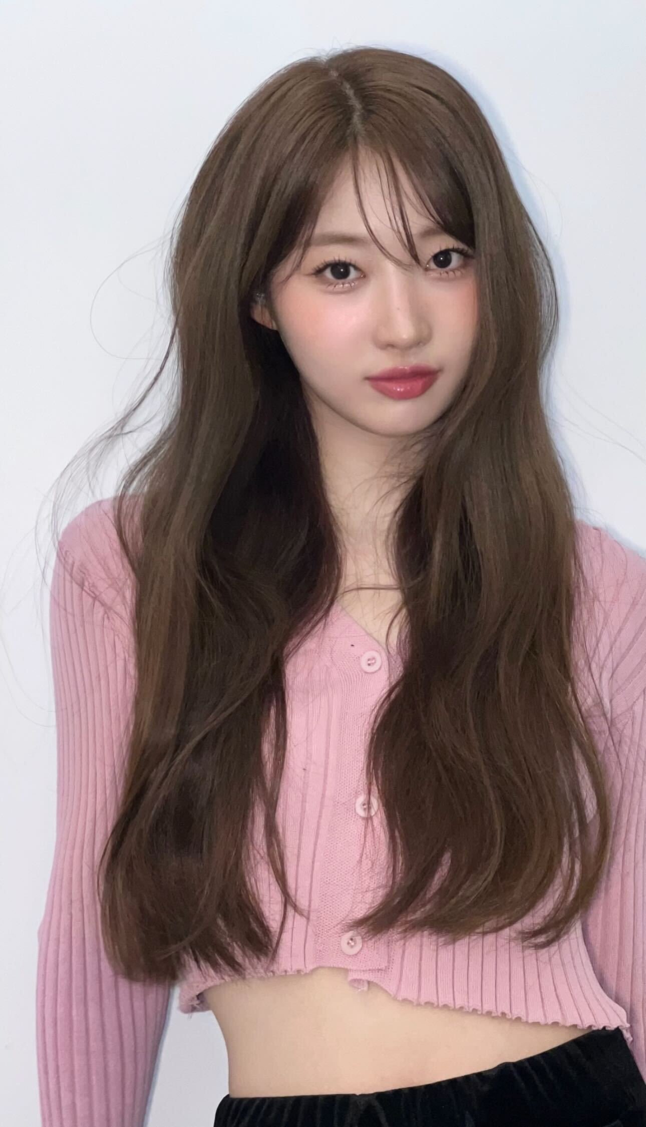 シヒョン（EVERGLOW）さん | モデル、インフルエンサー、タレント