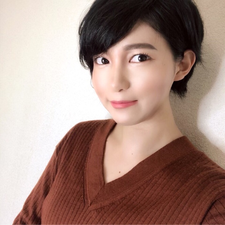 ともこさん | モデル、インフルエンサー、タレント、芸能人、講演会